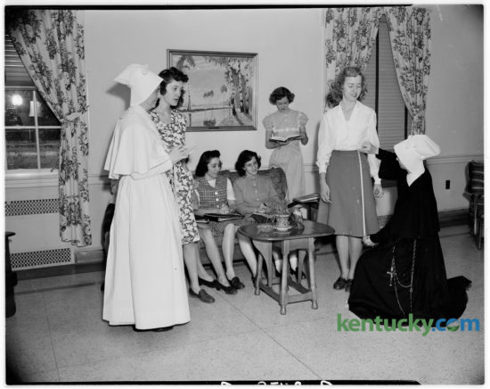 Nazareth School Of Nursing Student Nurses 1946 Kentucky Photo Archive